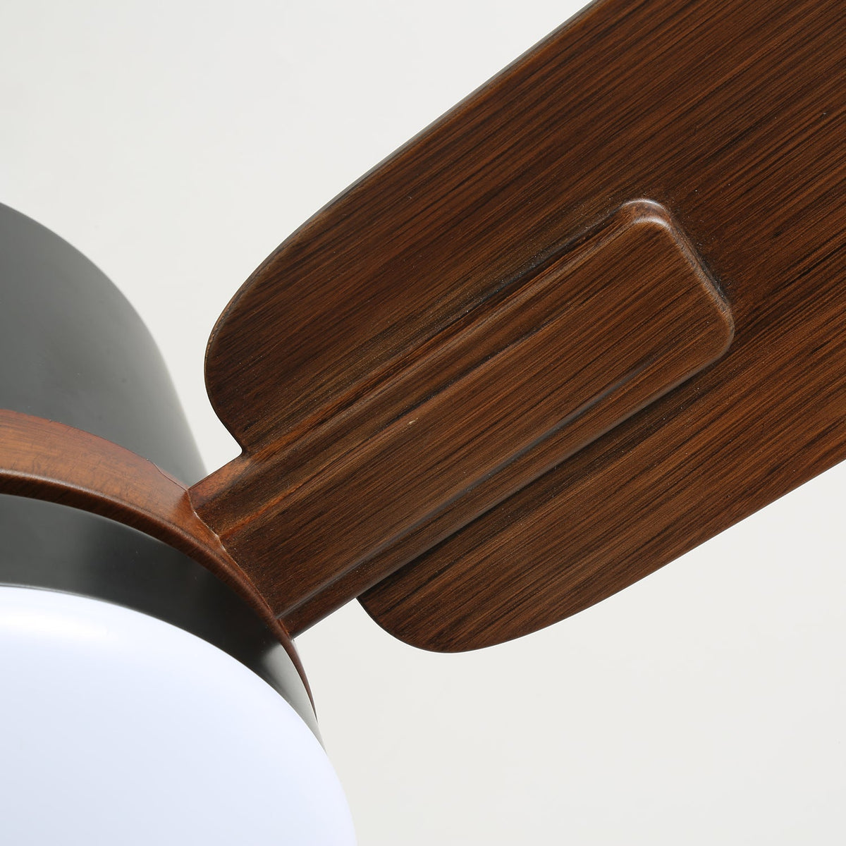 Plafonnier Ventilateur Zeyra en Bois
