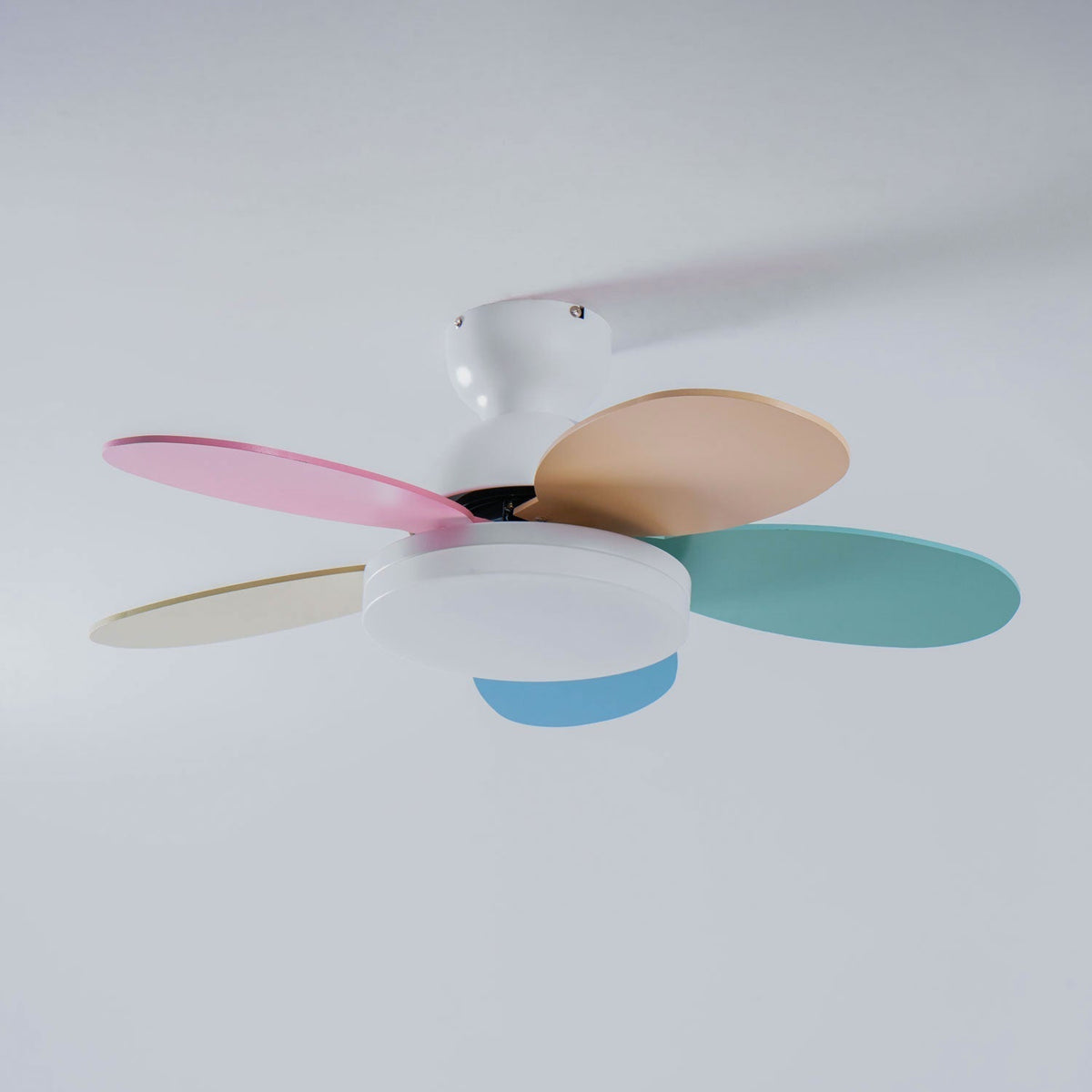 Plafonnier Ventilateur Liora Coloré