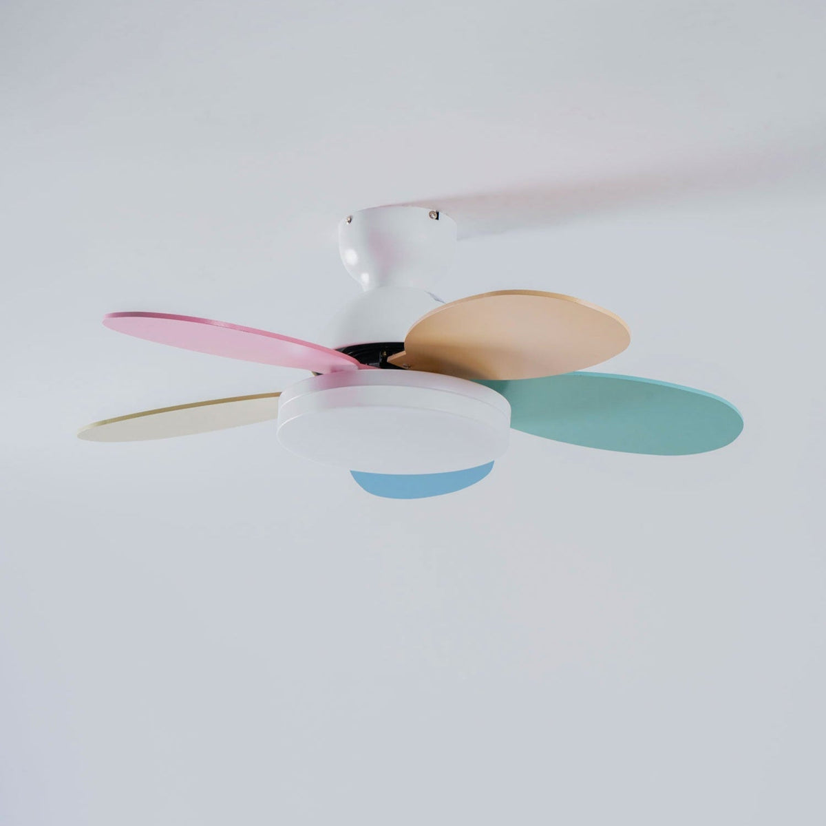 Plafonnier Ventilateur Liora Coloré
