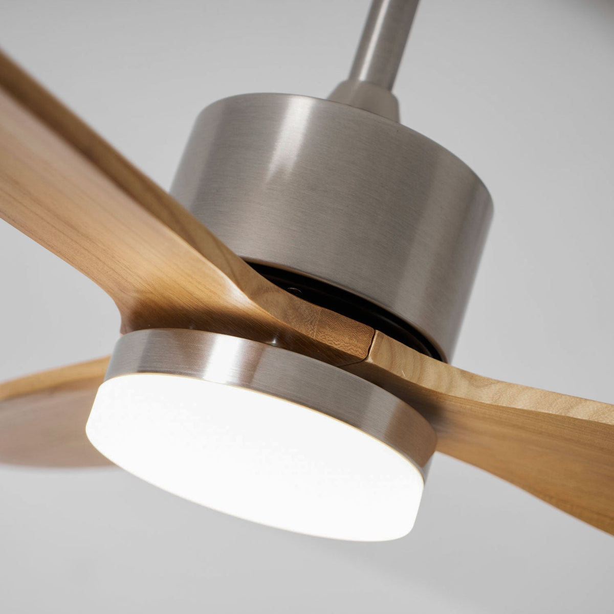 Plafonnier Ventilateur HushGlow en Bois