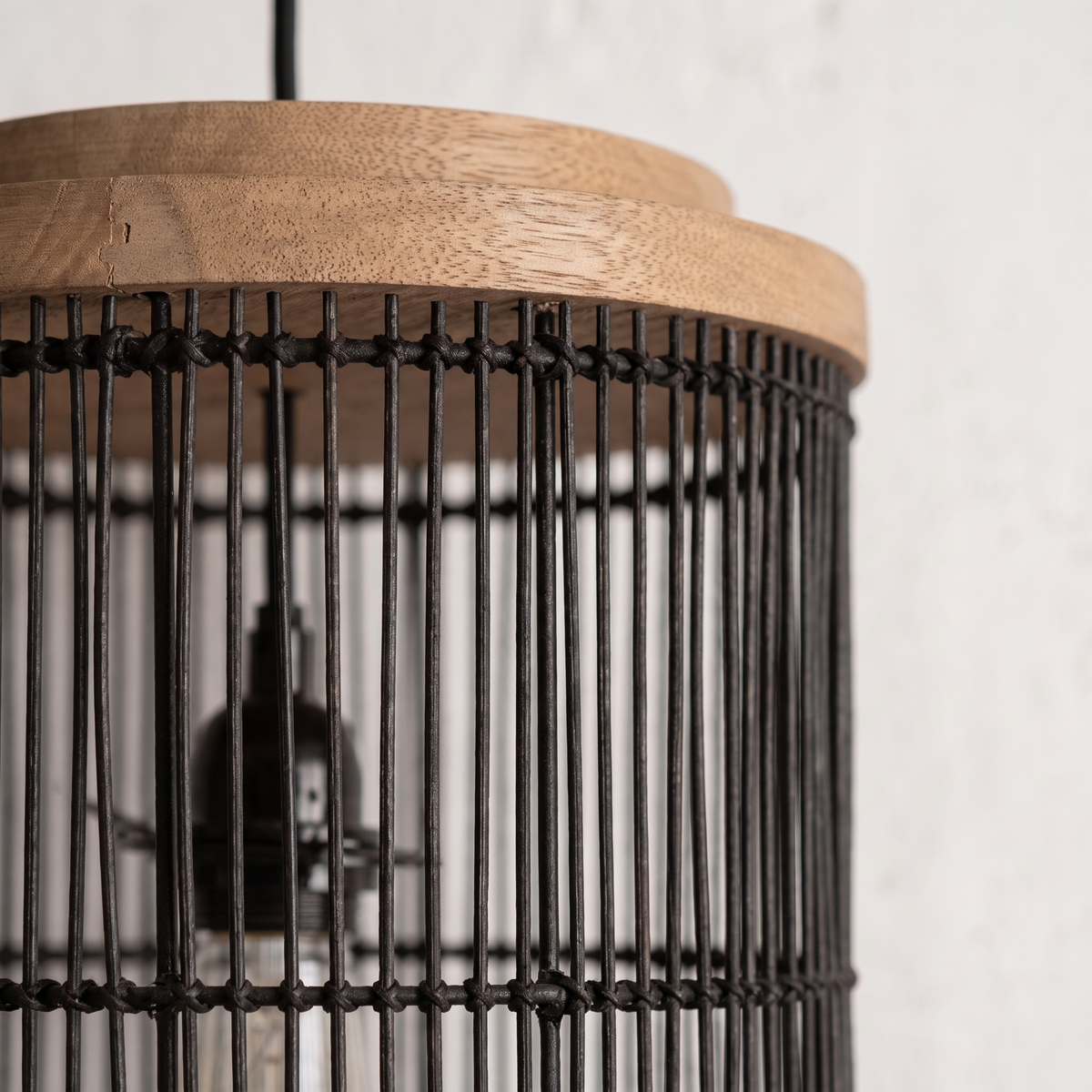 Suspension Lanterne Verticale Rotin Noir