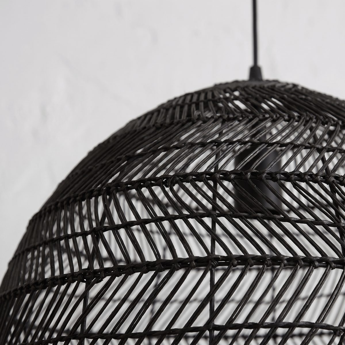Suspension Cloche Rotin Noir