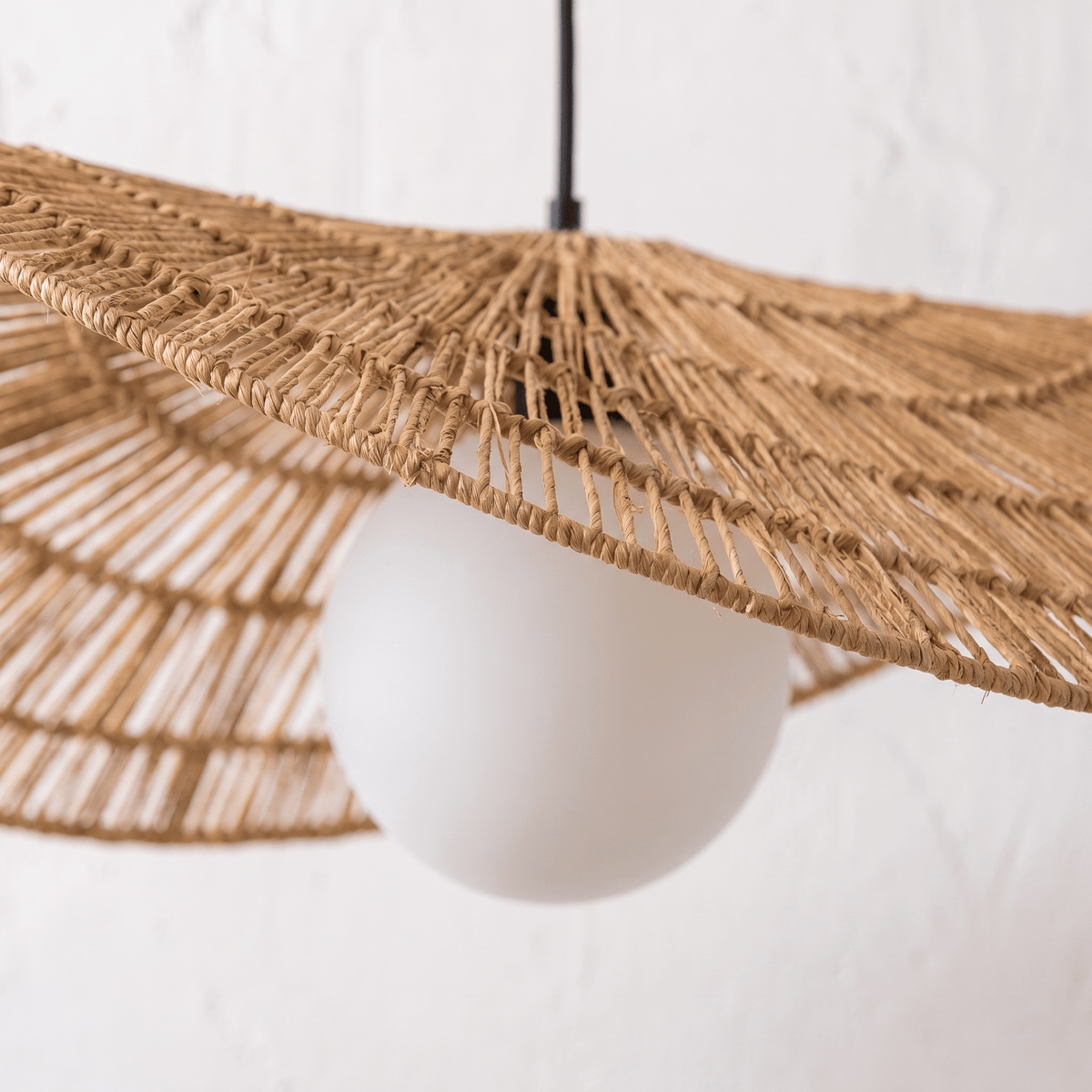 Suspension Vague Sculptural Rotin
