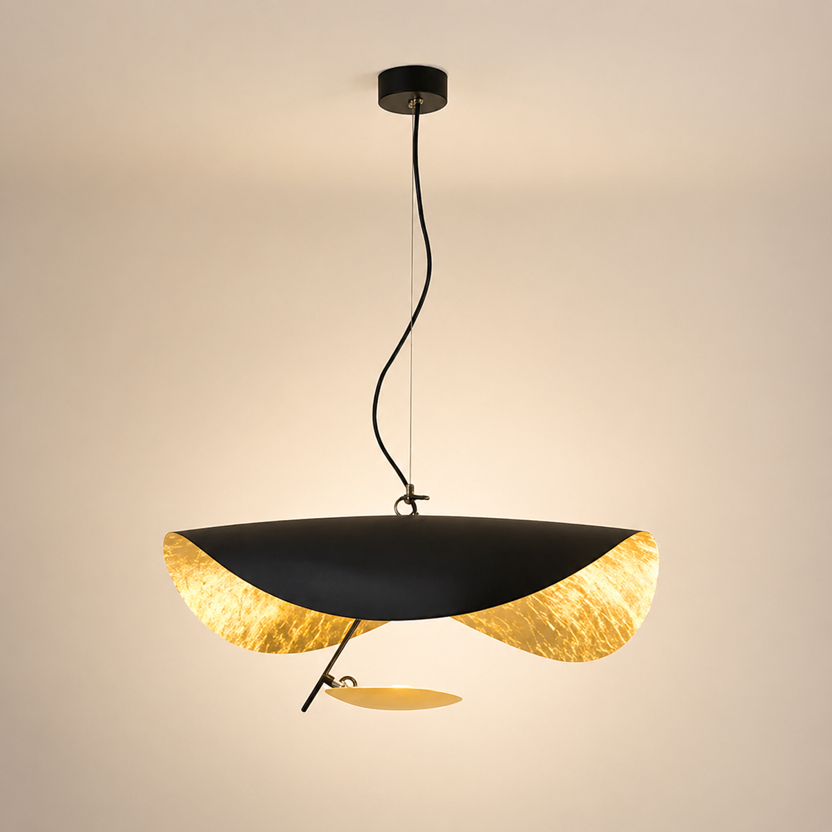 Suspension Design Feuille Noir & Or