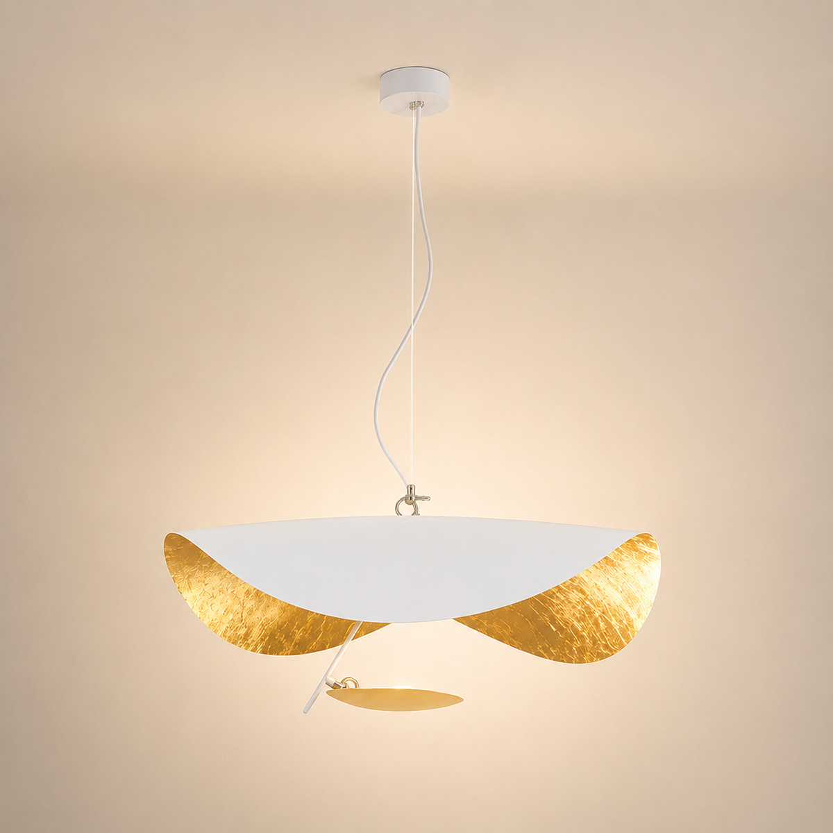 Suspension Design Feuille Noir & Or